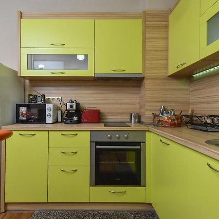 Vintage Spot - Colorful One-Bedroom Apartment By Flat Mаnager Sófia Exterior foto